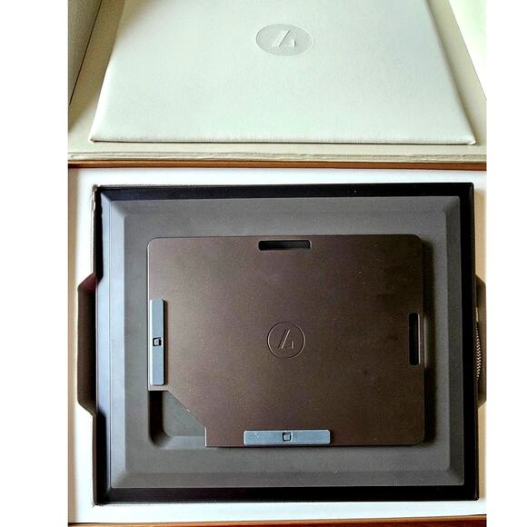 Aura Digital Photo Picture  Display 11 inch frame, 6 inch display - Picture 3 of 8